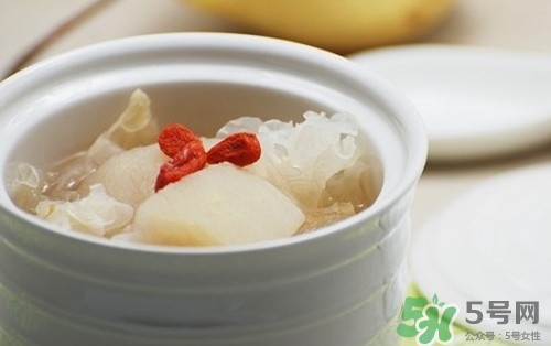 蜂蜜雪梨湯功效作用,蜂蜜雪梨湯的做法 蜂蜜雪梨湯功效作用,蜂蜜雪梨湯的做法