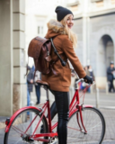 女雙肩包什么牌子的好？女雙肩包哪個(gè)牌子好看？