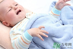 新生兒手指脫皮是怎么回事?是什么原因? 新生兒手指脫皮是怎么回事?是什么原因?