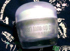 素顏霜要定妝嗎？素顏霜要用散粉定妝嗎？