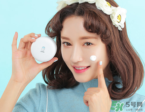 素顏霜會浮粉嗎？素顏霜怎么用不浮粉？