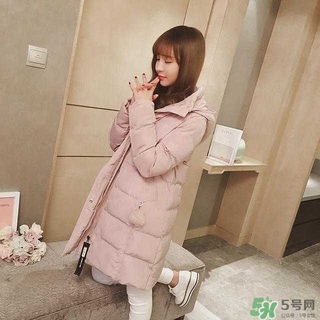 小個(gè)子女生適合穿什么羽絨服？個(gè)子矮的女生適合什么羽絨服