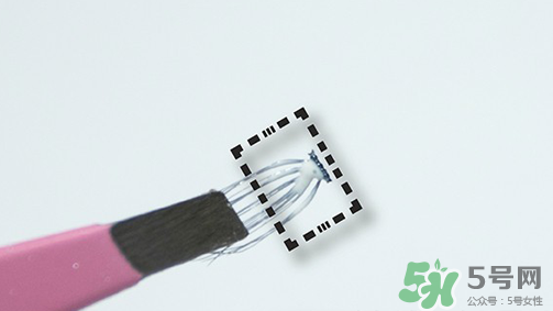 單簇假睫毛怎么貼,單簇假睫毛貼法步驟圖 單簇假睫毛怎么貼,單簇假睫毛貼法步驟圖