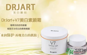 長(zhǎng)痘痘可以用素顏霜嗎？素顏霜適合痘痘肌嗎？