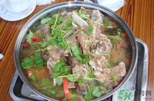 羊蝎子火鍋好吃嗎？羊蝎子火鍋涮什么好吃？