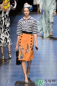 年會(huì)穿什么鞋子？公司年會(huì)女生鞋子搭配