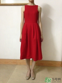 年會(huì)要穿禮服嗎？年會(huì)禮服搭配