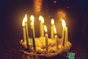 生日穿什么顏色的鞋子？生日穿什么鞋子搭配