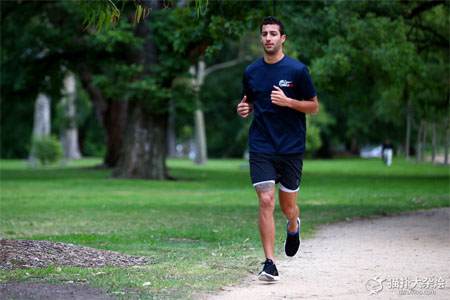 霧霾天可以戴口罩跑步嗎？霧霾天戴口罩跑步就是作死