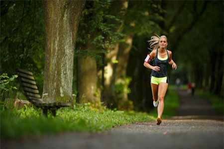 霧霾天可以戴口罩跑步嗎？霧霾天戴口罩跑步就是作死