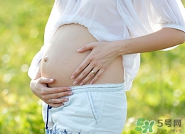 懷孕4個(gè)月手腫了是怎么回事?懷孕4個(gè)月手腫了正常嗎? 懷孕4個(gè)月手腫了是怎么回事?懷孕4個(gè)月手腫了正常嗎?