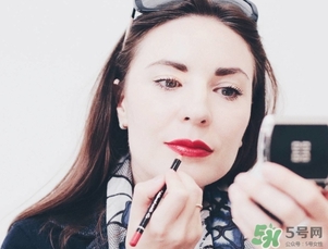 紀(jì)梵希2017年唇線筆價(jià)格 紀(jì)梵希2017唇線筆試色 紀(jì)梵希2017年唇線筆價(jià)格 紀(jì)梵希2017唇線筆試色