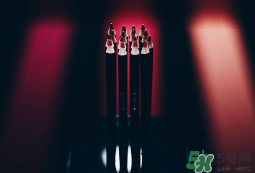 紀(jì)梵希2017年唇線筆價(jià)格 紀(jì)梵希2017唇線筆試色 紀(jì)梵希2017年唇線筆價(jià)格 紀(jì)梵希2017唇線筆試色