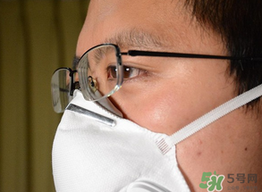 冬天戴口罩眼鏡起霧怎么辦？怎么戴口罩眼鏡不起霧？