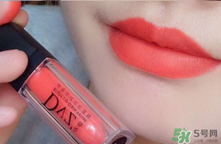 朵色口紅和唇釉哪個好？朵色口紅好還是唇釉好？