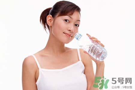 霧霾天為什么要多喝水？霧霾天要喝多少水才健康？