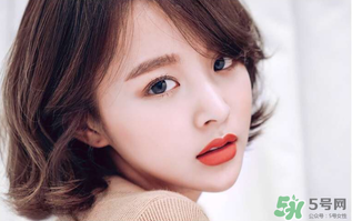 朵色口紅怎么用？朵色口紅使用方法