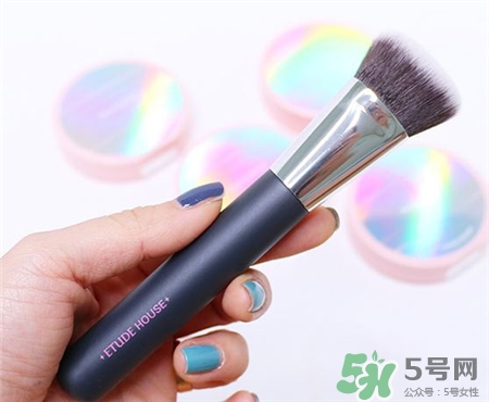 愛麗小屋晨光氣墊多少錢?愛麗小屋濾光美顏奶油氣墊價格 愛麗小屋晨光氣墊多少錢?愛麗小屋濾光美顏奶油氣墊價格