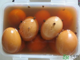 腌雞蛋臭了還能吃嗎？腌雞蛋臭了怎么辦？