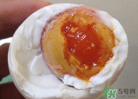 腌雞蛋怎么腌出油多？腌雞蛋最好的出油方法