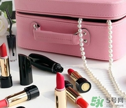 蘭蔻菁純絲絨唇膏290試色 蘭蔻全新菁純絲絨唇膏290試色圖 蘭蔻菁純絲絨唇膏290試色 蘭蔻全新菁純絲絨唇膏290試色圖