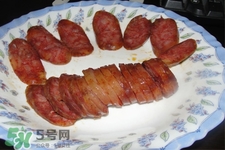 臘腸可以帶上飛機(jī)嗎？坐飛機(jī)可以帶臘腸嗎？