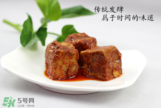 霉豆腐發(fā)黑還能吃嗎？霉豆腐長(zhǎng)黑點(diǎn)還能吃嗎？