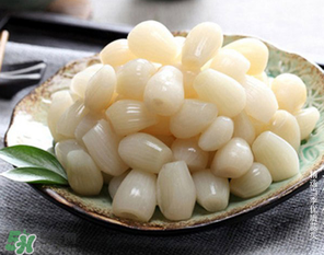 腌大蒜變綠還能吃嗎？大蒜腌制后變綠能吃嗎？