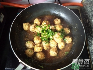 肉丸子可以用面粉嗎？肉丸子用什么粉？