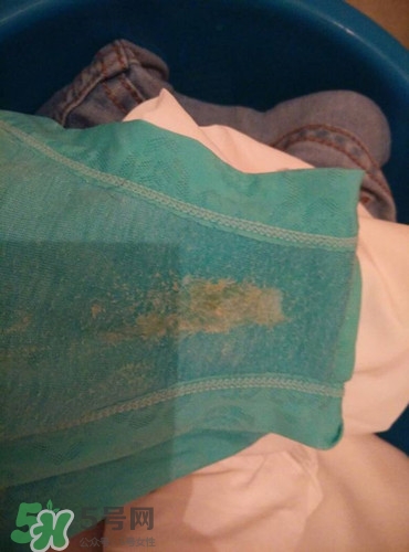 內(nèi)褲精斑是什么樣子?精斑如何清洗 內(nèi)褲精斑是什么樣子?精斑如何清洗