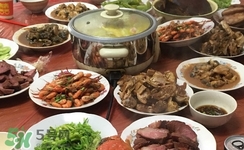 年夜飯要幾個(gè)菜合適?年夜飯要幾個(gè)菜好? 年夜飯要幾個(gè)菜合適?年夜飯要幾個(gè)菜好?