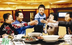 年夜飯要幾個(gè)菜合適?年夜飯要幾個(gè)菜好? 年夜飯要幾個(gè)菜合適?年夜飯要幾個(gè)菜好?