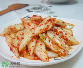 腌白菜放多少鹽？腌白菜放鹽比例