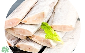 帶魚表面銀色需要去掉嗎?帶魚身上銀色要洗干凈嗎? 帶魚表面銀色需要去掉嗎?帶魚身上銀色要洗干凈嗎?