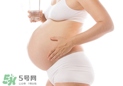 懷孕6個(gè)月總燒心是怎么回事?懷孕6個(gè)月總燒心正常嗎? 懷孕6個(gè)月總燒心是怎么回事?懷孕6個(gè)月總燒心正常嗎?