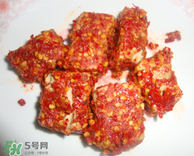 霉豆腐長(zhǎng)紅霉還能吃嗎？霉豆腐為什么會(huì)長(zhǎng)紅霉？