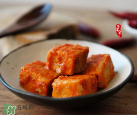 霉豆腐長(zhǎng)紅霉還能吃嗎？霉豆腐為什么會(huì)長(zhǎng)紅霉？