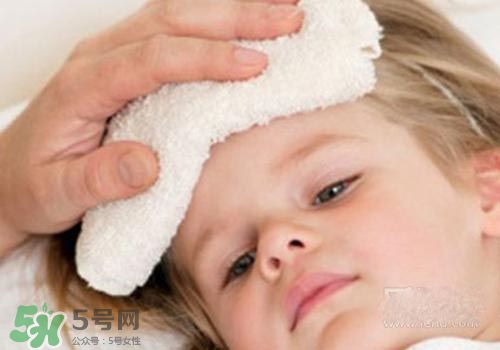 寶寶拉肚子發(fā)燒39度會燒壞腦子嗎？寶寶拉肚子發(fā)燒39度怎么辦？