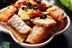 吃臘魚可以喝酒嗎?吃臘魚喝酒對身體有害嗎? 吃臘魚可以喝酒嗎?吃臘魚喝酒對身體有害嗎?