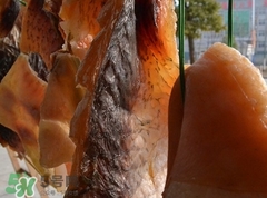 吃臘魚可以喝酒嗎?吃臘魚喝酒對身體有害嗎? 吃臘魚可以喝酒嗎?吃臘魚喝酒對身體有害嗎?