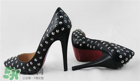 鞋底是紅色的高跟鞋是什么牌子?紅鞋底是什么牌子? 鞋底是紅色的高跟鞋是什么牌子?紅鞋底是什么牌子?