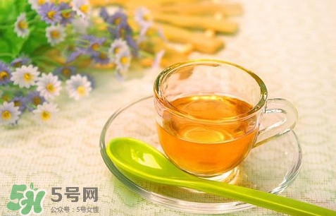 流鼻血可以喝蜂蜜水嗎?流鼻血喝什么好 流鼻血可以喝蜂蜜水嗎?流鼻血喝什么好