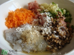 一斤糯米可以做多少個(gè)糯米丸子？一斤糯米可以做多少糯米圓子？