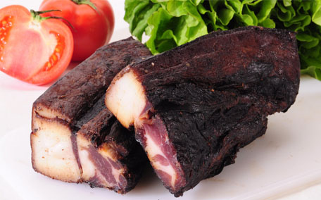 熏臘肉一斤肉放多少鹽 煙熏肉鹽和肉的比例