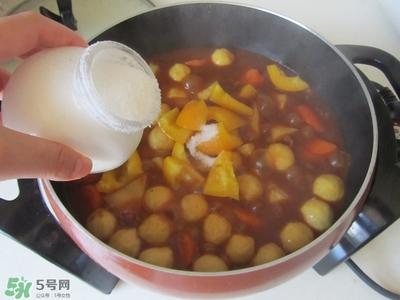 一斤魚(yú)可以做多少魚(yú)丸？一斤魚(yú)可以做幾個(gè)魚(yú)丸？