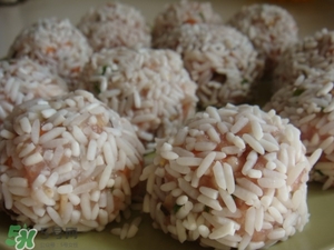 一斤糯米可以做多少個(gè)糯米丸子？一斤糯米可以做多少糯米圓子？