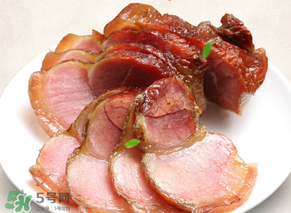 臘肉蒸什么菜好吃？蒸臘肉放什么材料好吃？