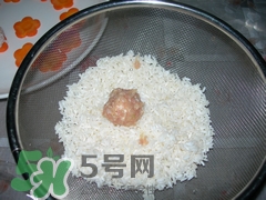 珍珠丸子蒸多長(zhǎng)時(shí)間？珍珠丸子要蒸多久？