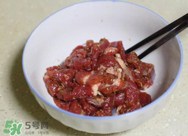 ?羊肉腌制多長時間？羊肉怎么腌才嫩？