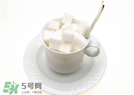 方糖是什么糖?方糖和白砂糖的區(qū)別 方糖是什么糖?方糖和白砂糖的區(qū)別